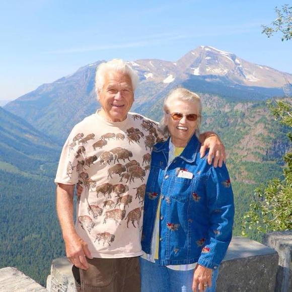 Meet your Posher, Gayle - Picture 1 of 1